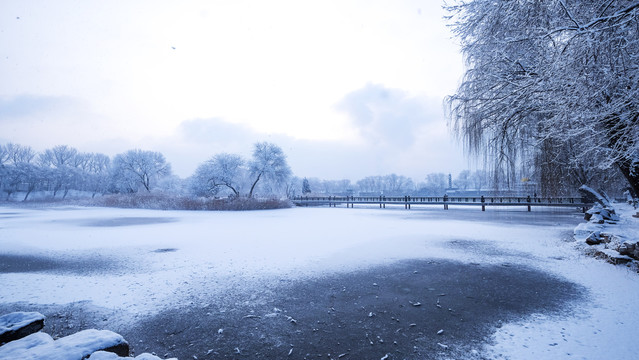 圆明园雪景