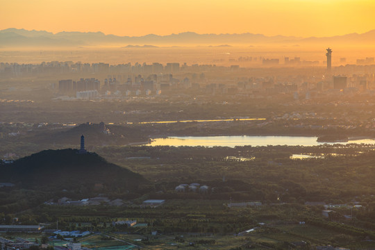 西山远眺北京玉峰塔奥林匹克晨景
