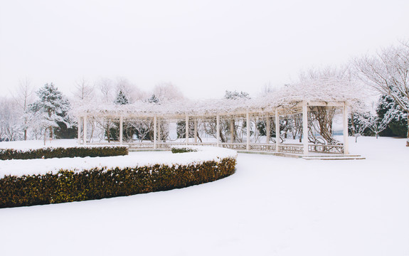 公园建筑雪景景观