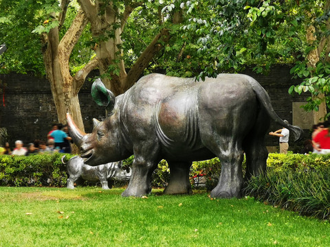 静安寺犀牛雕塑
