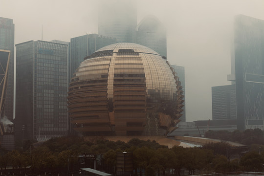 阴雨天建筑