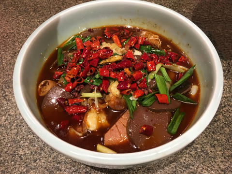 毛血旺