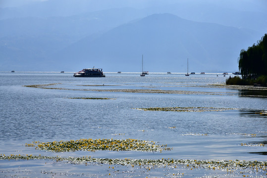 大凉山明珠邛海风光