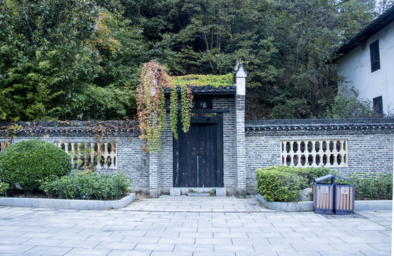 中式围墙院门
