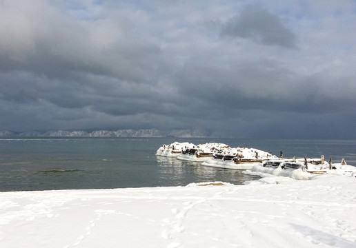 贝加尔湖冬季风光