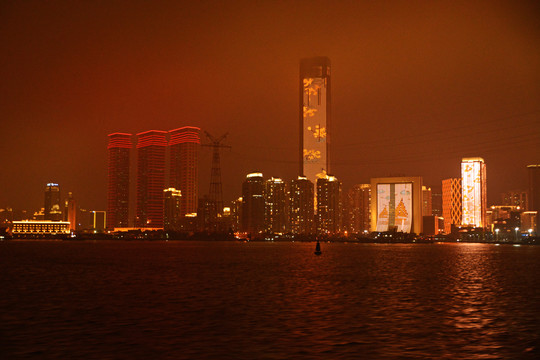 厦门海滨建筑夜景