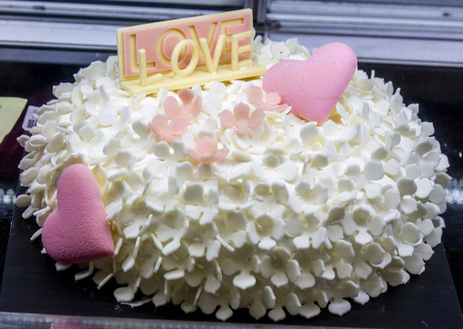 爱心生日蛋糕