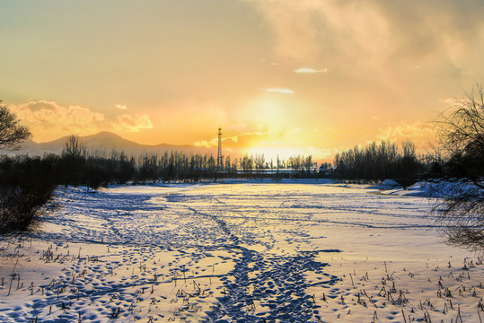 冬季夕阳雪景