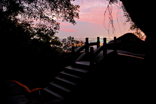 云洞岩夜色风景