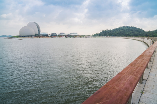 珠海市大剧院和海岸线风光