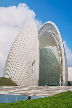 珠海市大剧院和海岸线风光