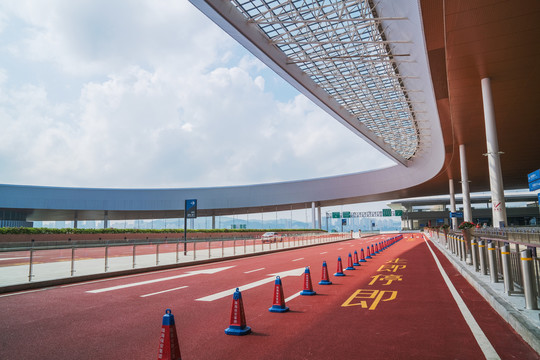 珠海港珠澳大桥海关建筑和风光