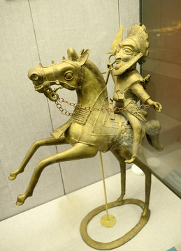 喀麦隆骑马武士铜像