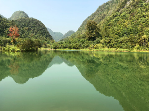 贵州荔波小七孔上己定湖