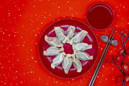 新春年味饺子红色背景