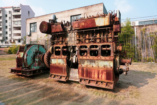 生锈老旧机械