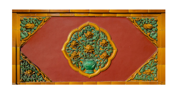 中国风复古红墙绿砖雕花装饰