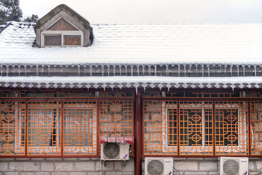 鸡公山老建筑雪景