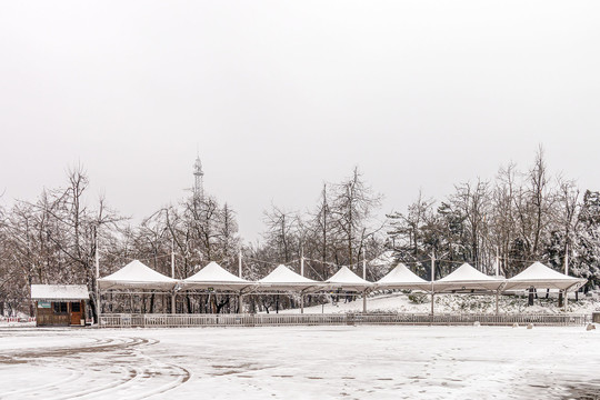 鸡公山公交停车场