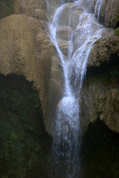 老挝光西热带雨林瀑布