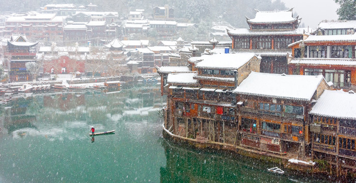 凤凰古城雪景