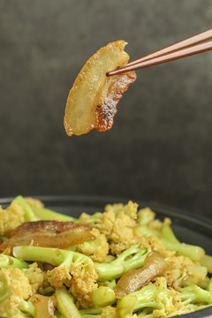 腊肉花菜