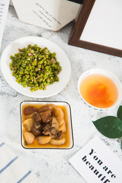 豆角肉沫萝卜牛腩