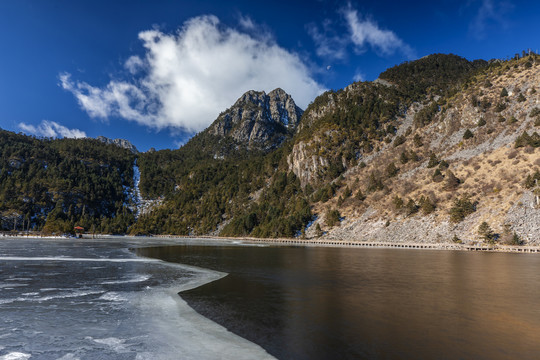 螺髻山风光