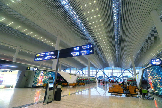 广州白云机场T2航站楼内部