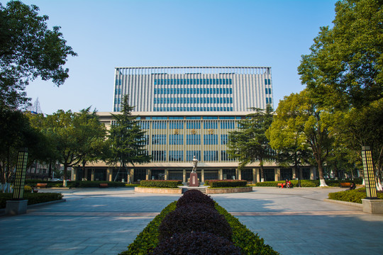 中国地质大学图书馆