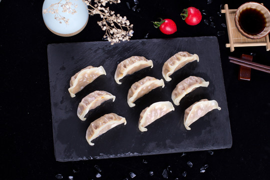 煎饺炸饺子锅贴