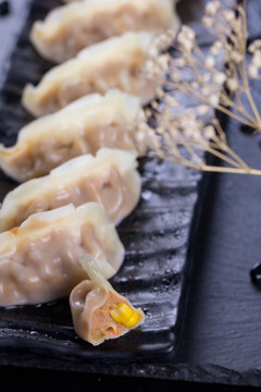 煎饺炸饺子锅贴