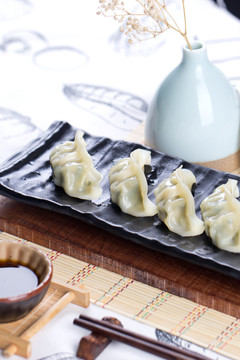 煎饺炸饺子锅贴