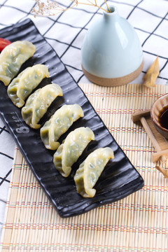煎饺炸饺子锅贴