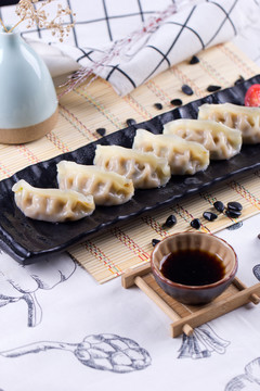 煎饺炸饺子锅贴