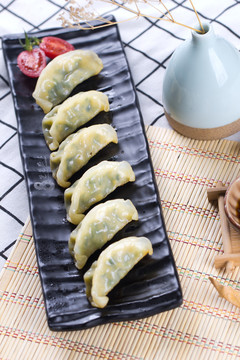 煎饺炸饺子锅贴