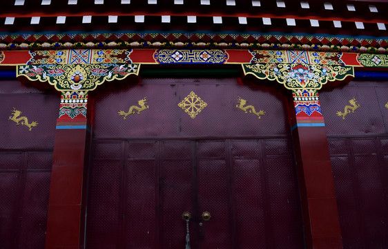 藏族大红门