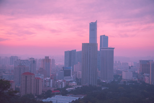 日落暮色下的大连都市风光