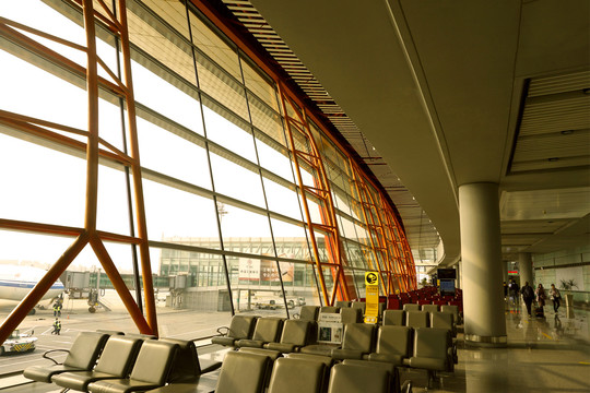 首都机场候机厅钢架结构玻璃幕墙