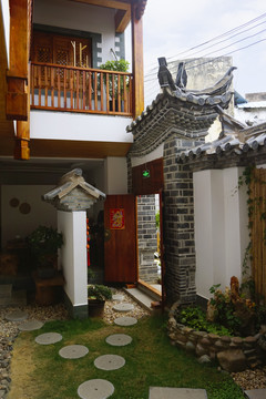 云南建水古城传统宅院照壁