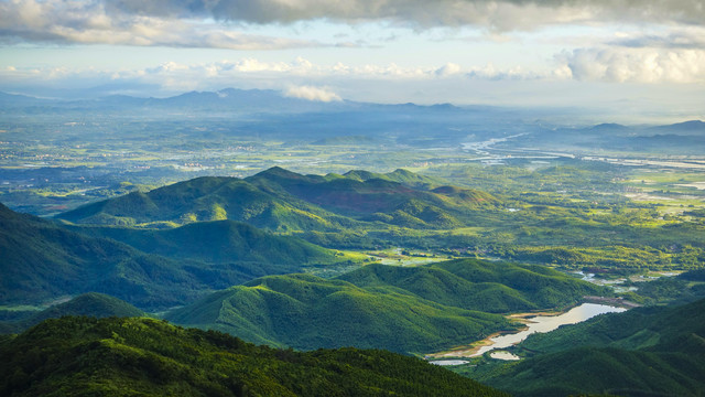 青山