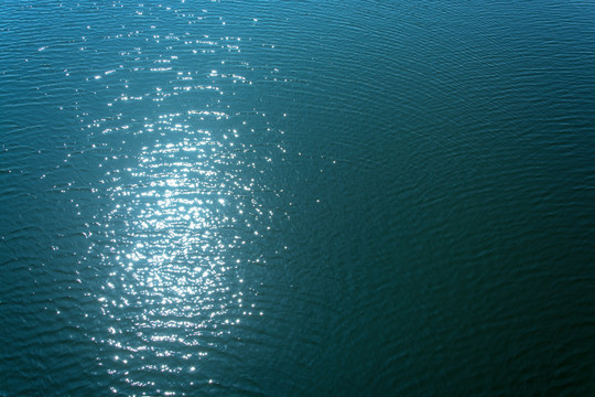 湖水