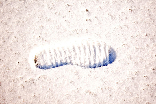 雪地脚印