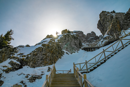 新疆天山天池雪景