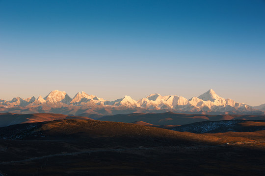 中国川西贡嘎山风光之黑石城