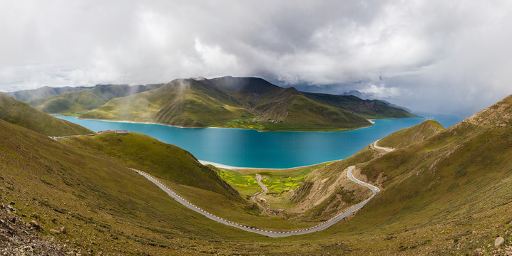 西藏日喀则雪山湖泊风光07