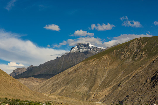 西藏日喀则雪山湖泊风光209