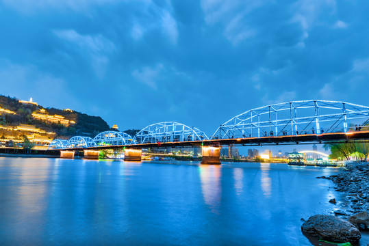 兰州中山桥夜景全景图