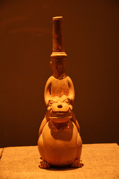 古代陶瓷灯