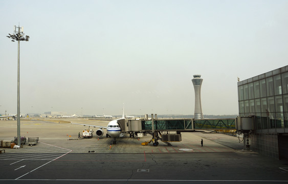 北京首都机场航空港及塔台